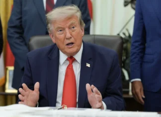 DONALD TRUMP ÜÇLÜ SAVUNMAYA DESTEK VERDİ