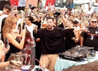 MAHMUT ORHAN SEMT PAZARINI FESTİVAL ALANINA ÇEVİRDİ