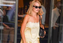 MARGOT ROBBIE PARİS’TE ANNESİYLE GÖRÜNTÜLENDİ