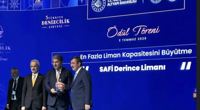 DENİZCİLİK ZİRVESİ SEKTÖRÜ BULUŞTURDU