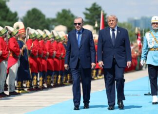 ABD BAŞKANI TRUMP A+ TİPİ TÖRENLE KARŞILANDI
