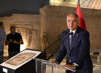 13’ÜNCÜ PANEL ZEUGMA’DAKİ YERİNE KAVUŞTU
