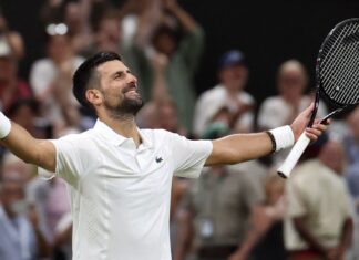 DJOKOVIC TARİHİ ZAFERLE YARI FİNALE YÜKSELDİ
