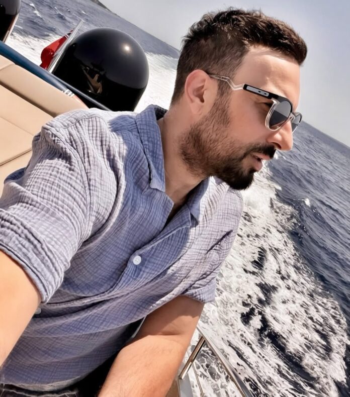 tarkan-ibizaya-gitti-sezonun-yorgunlugunu-teknede-atiyor-6jpg-dk0tmIzY9E6bhee1ukhKcg
