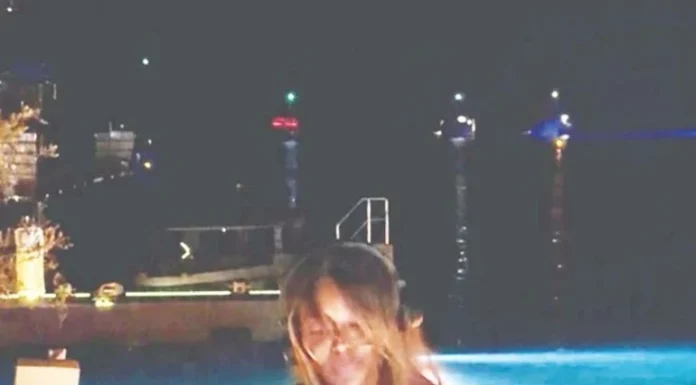NAOMİ CAMPBELL GÖCEK’TE DJ KABİNİNE GEÇTİ