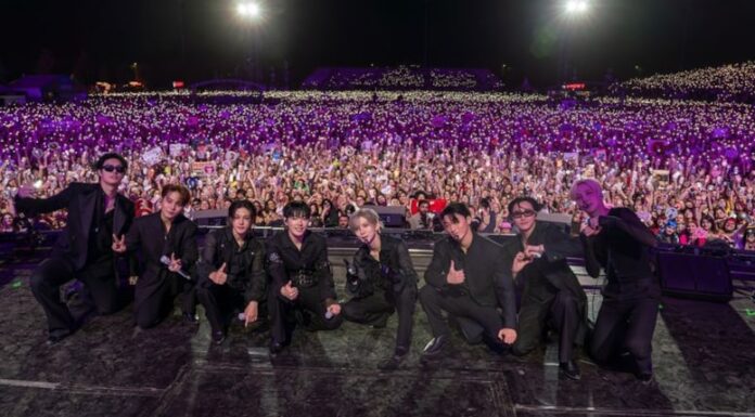 K-POP YILDIZLARI İSTANBUL’DA SAHNEYE ÇIKTI