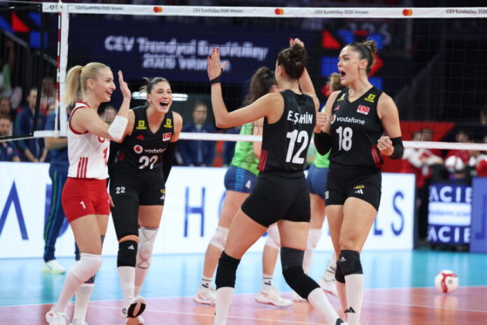 fileninFILENIN-SULTANLARI-CEV-AVRUPA-VOLEYBOL-_1471078_437702-768x512