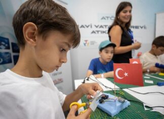 Çocuklar TEKNOFEST’te bilimle buluşuyor.