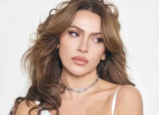 HADİSE BEYRUT GECESİNDE DANSIYLA DİKKAT ÇEKTİ