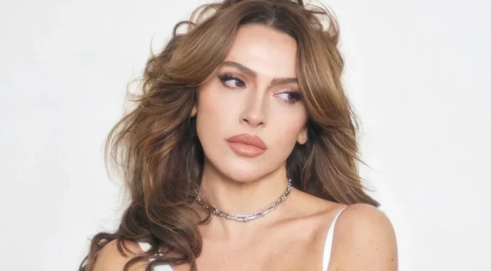 HADİSE BEYRUT GECESİNDE DANSIYLA DİKKAT ÇEKTİ