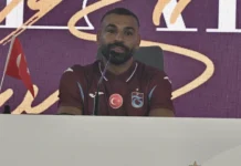 TRABZONSPOR SALAH İÇİN İMZA TÖRENİ DÜZENLEDİ