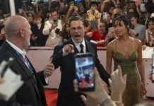 BRAD PITT YENİ FİLMİNİN GALASINA KATILDI