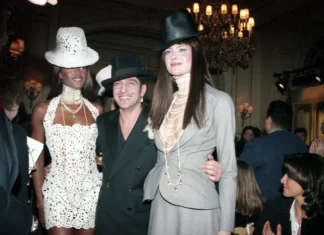 JOHN GALLIANO’NUN SERGİSİ IRKÇILIK SEBEBİYLE İPTAL OLDU