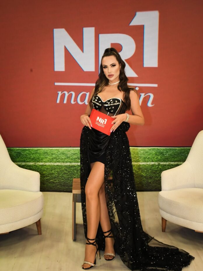 NR 1 MAGAZİN DE EKRAN BAŞINDA BULUŞUYORUZ❤️ Cuma 20-00Cumartesi 10-00Pazar 10-00