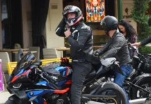 KIVANÇ TATLITUĞ MOTOSİKLETİYLE GÖRÜNTÜLENDİ